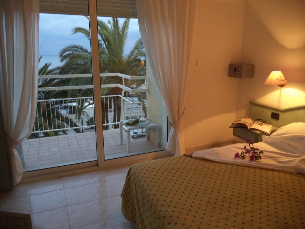 Hotel Miramare Diano Marina Eksteriør bilde