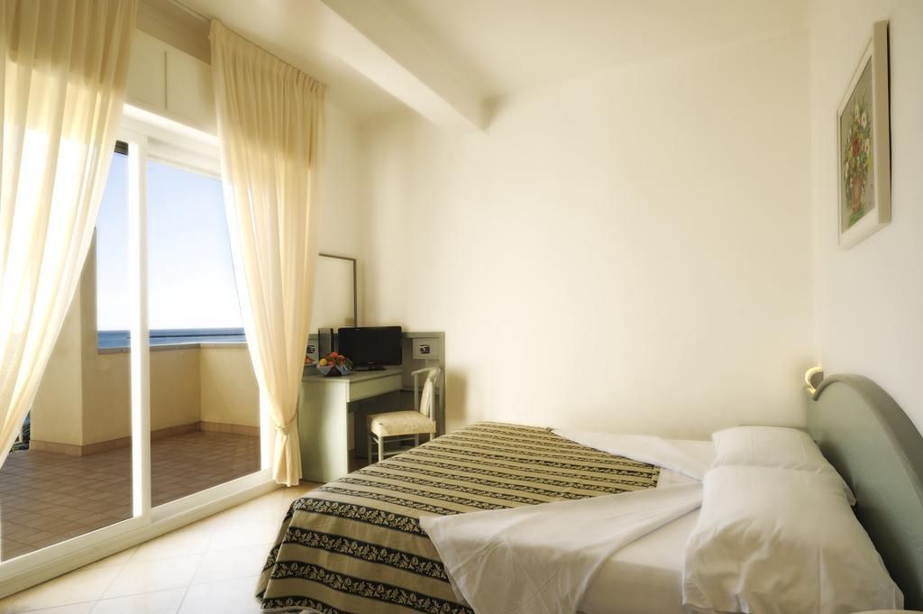 Hotel Miramare Diano Marina Eksteriør bilde